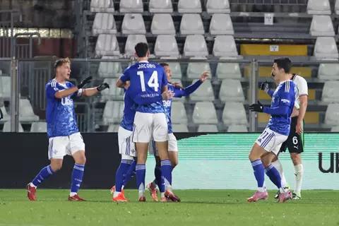 الدوري الإيطالي.. كومو يواصل نتائجه القوية بفوز ثمين على ساسولو